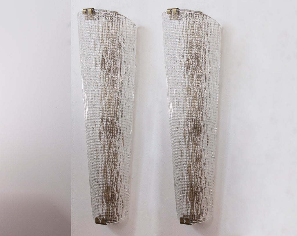 Set of 2 handmade Murano glass wall sconces with textured finish, Italian accent lamps by SoloCoseBelle.