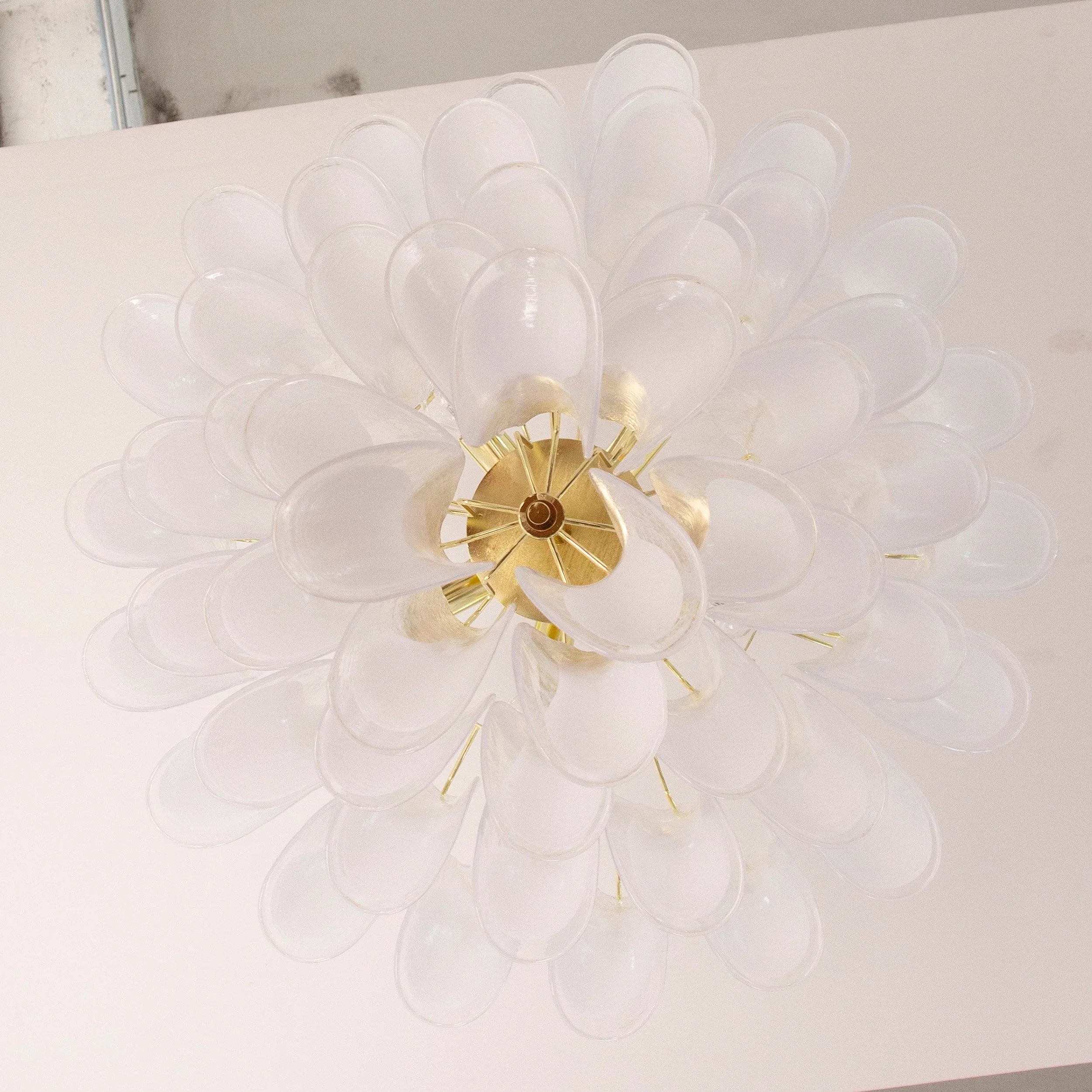 Petali suspension lamp Ø70 cm Made in Italy Murano glass - SoloCoseBelle