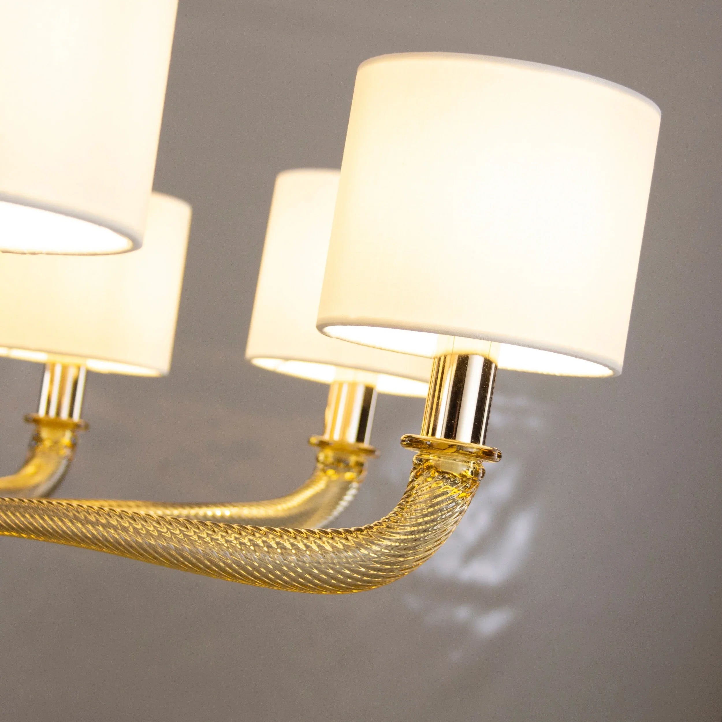 Large handcrafted Murano glass chandelier with italian lampshades - SoloCoseBelle