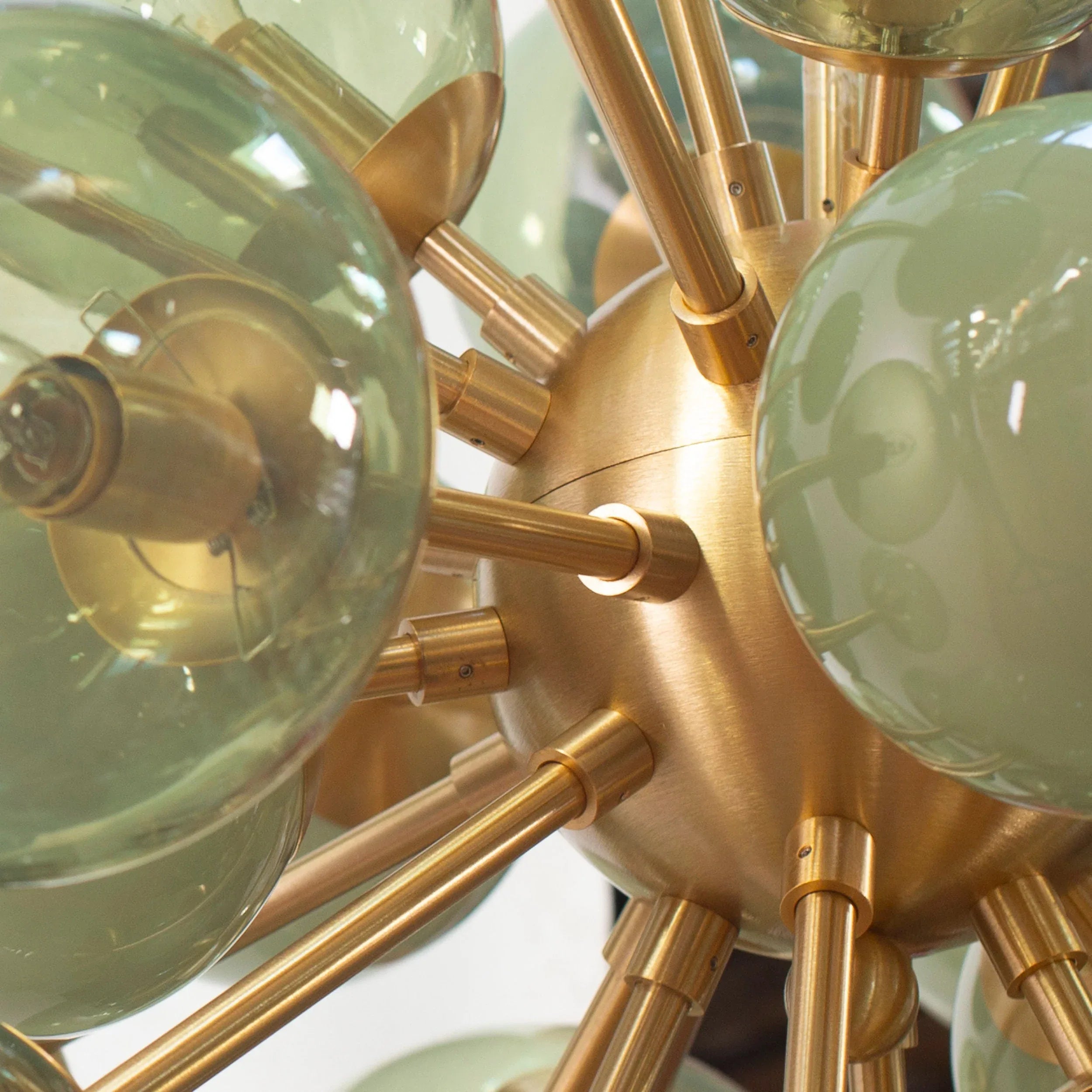 Suspension chandelier with mixed green Murano blown glass spheres - SoloCoseBelle