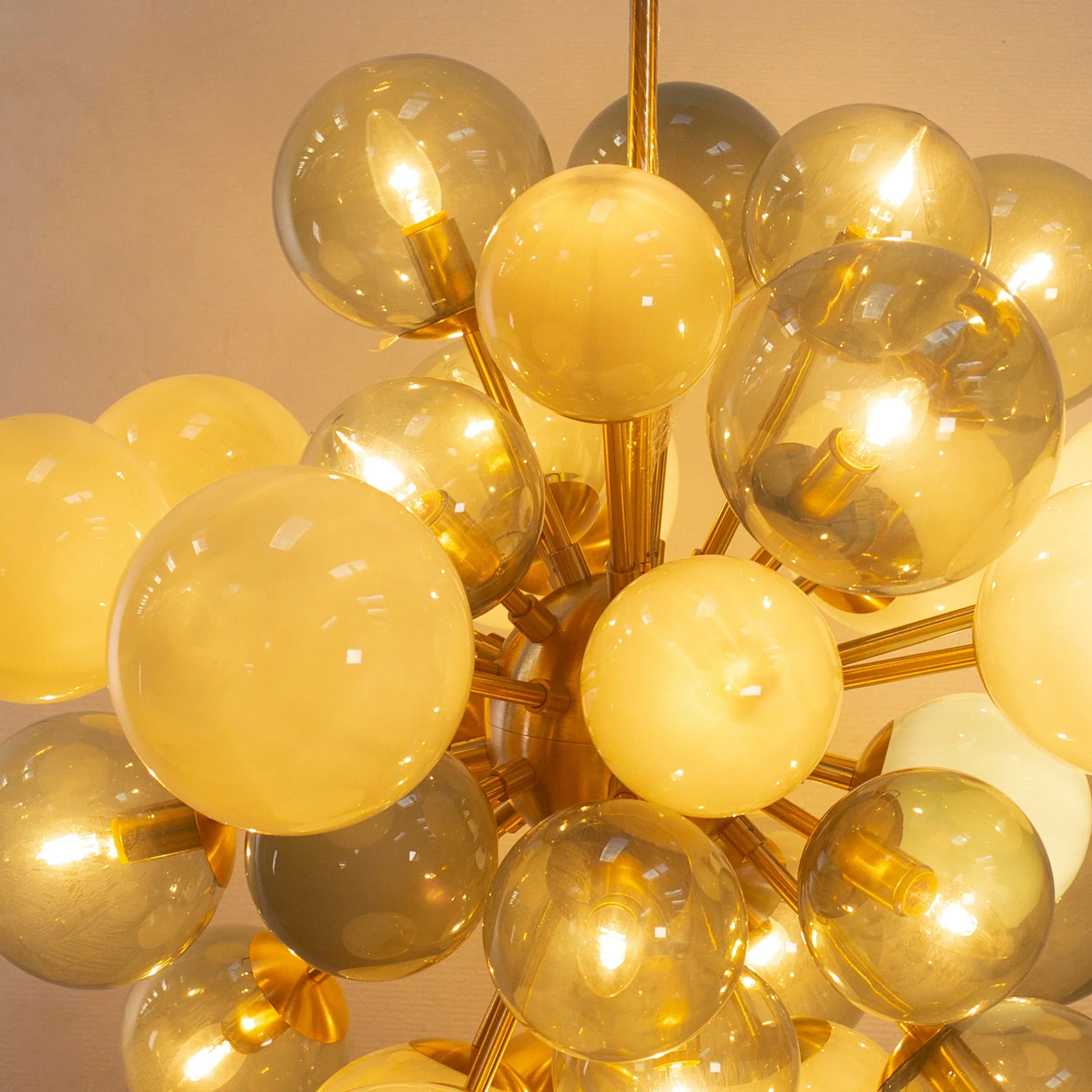 Suspension chandelier with mixed green Murano blown glass spheres - SoloCoseBelle