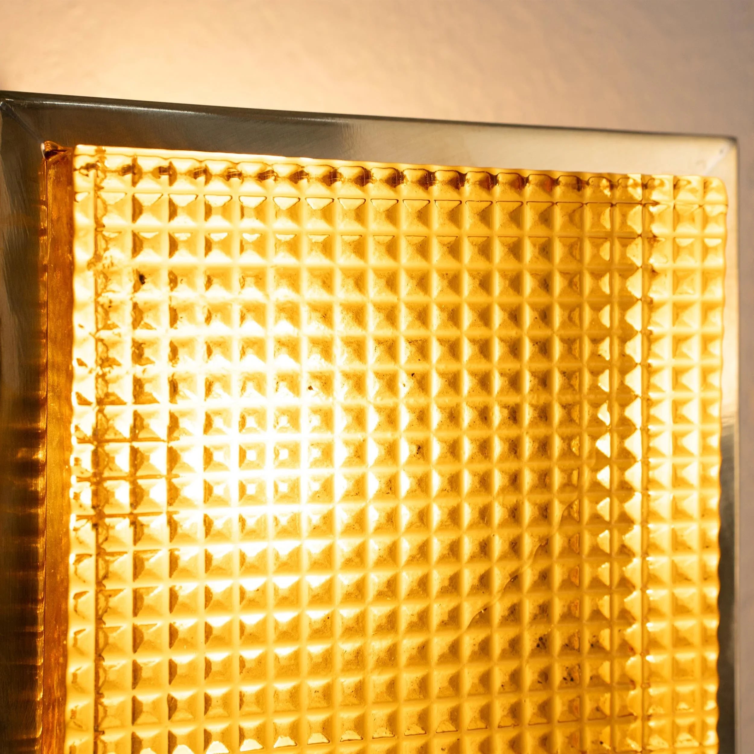 Wall sconce with Murano glass brick with brass frame - SoloCoseBelle