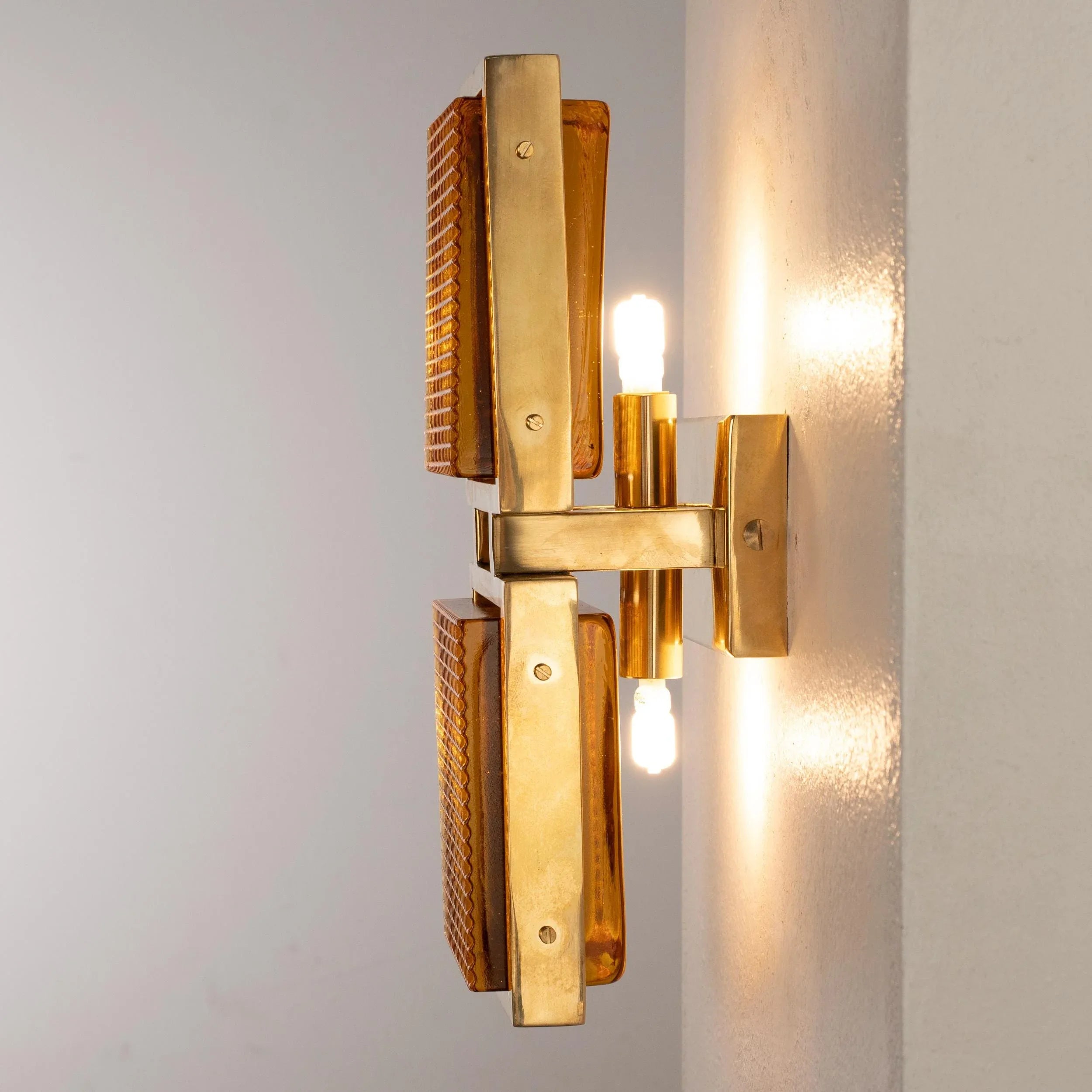 Wall sconce with Murano glass brick with brass frame - SoloCoseBelle